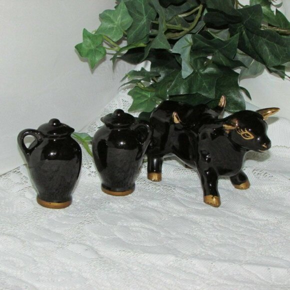 Vintage Salt & Pepper Shakers 3 pc Set Ox & Jugs Cow Bull - Picture 3 of 10